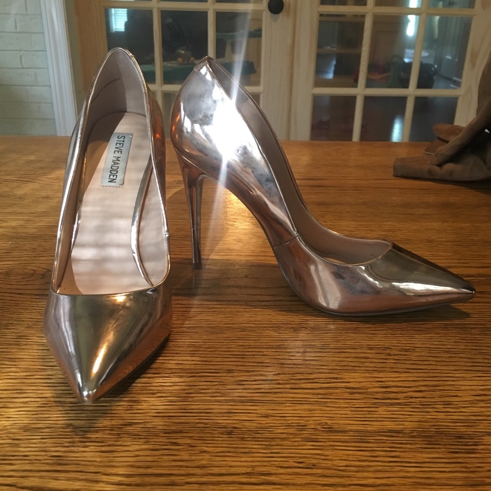 Steve Madden Gold Heels Size 9
